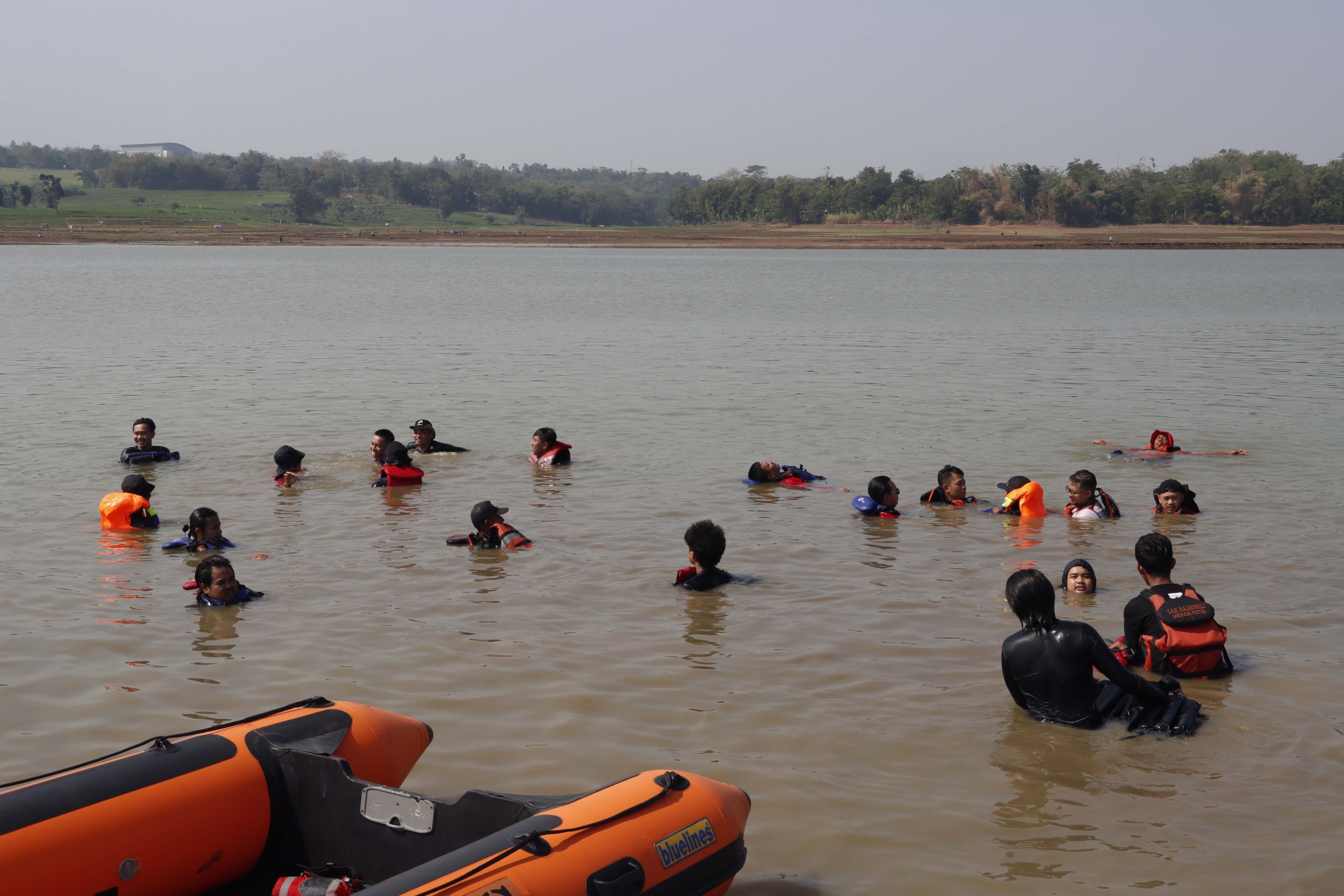 PMI Surakarta Gembleng Relawan Kuasai Water Rescue, Siapkan SATGANA Hadapi Bencana