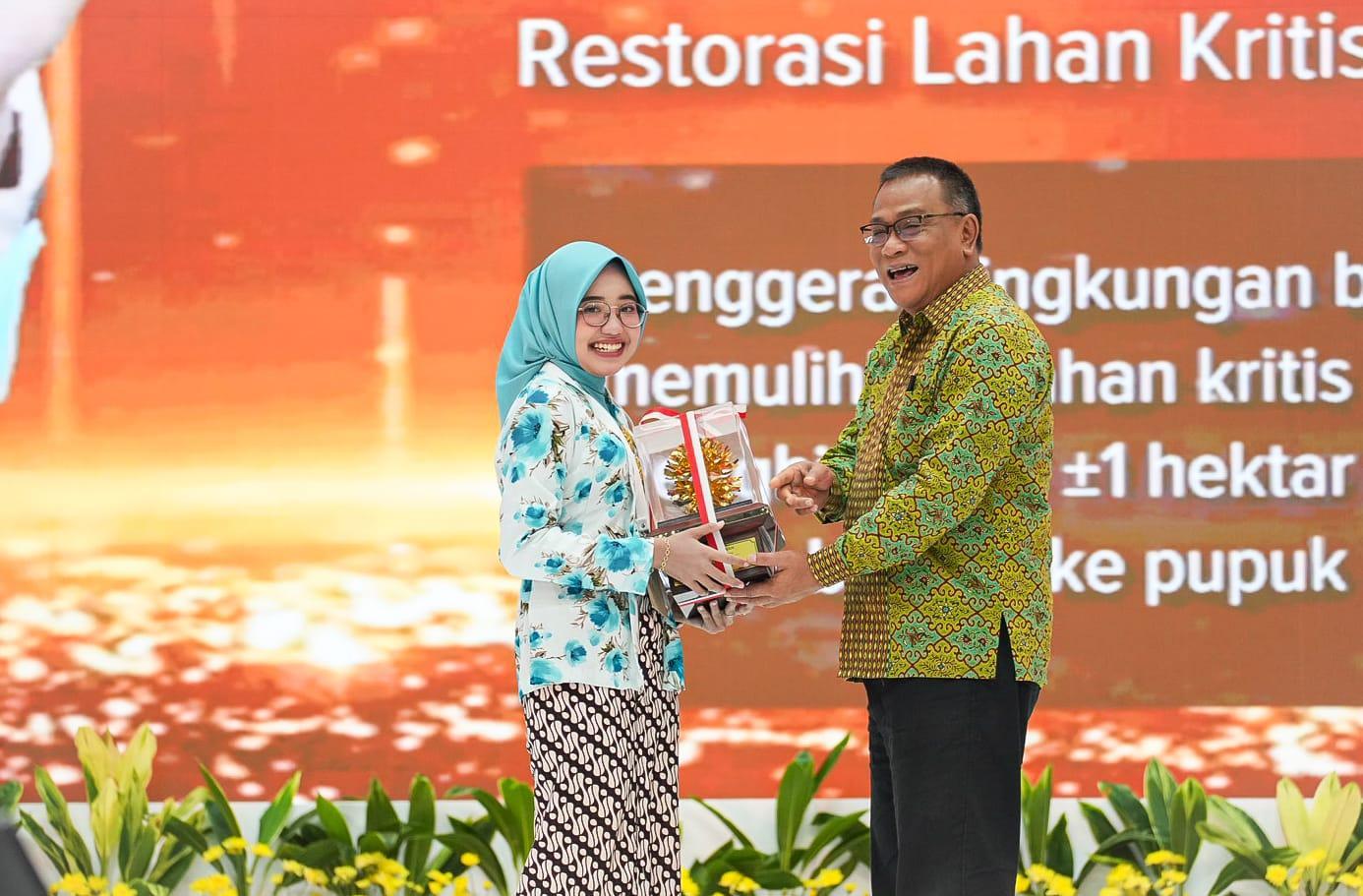 Marsella Wahyu Muntia, Peraih Kalpataru Yuvan Termuda yang Mengubah Lahan Kritis Jadi Harapan