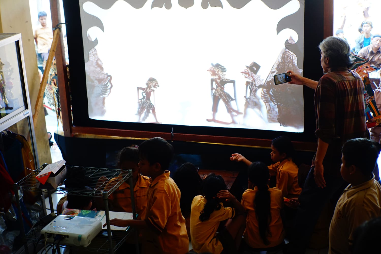 Wayang Babad Kartasura Dikemas Interaktif, Pelajar SD Kenalkan Lakon Kembang Ngargayasa