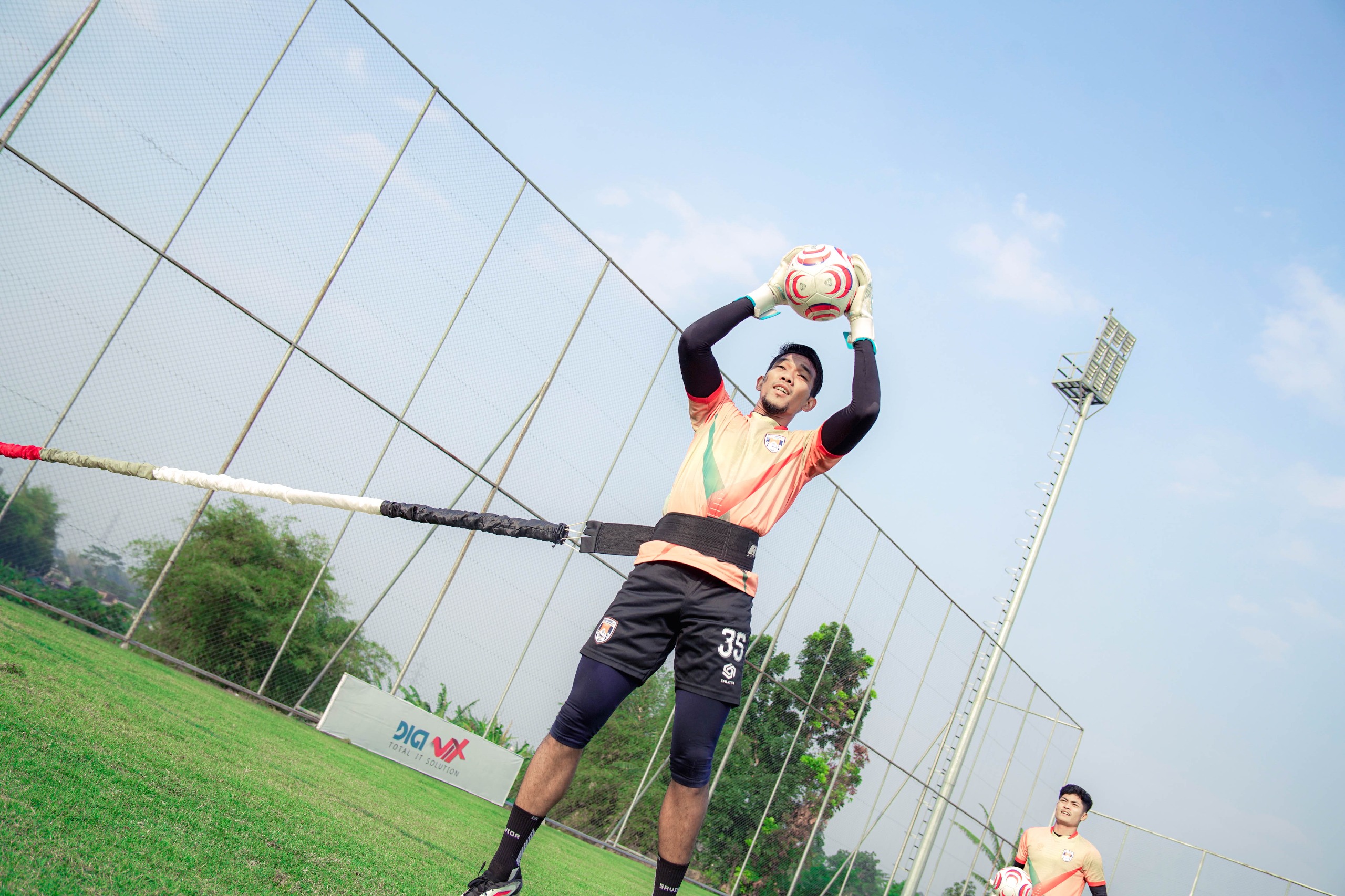 Kiper Dipanggil Timnas U-20, Kendal Tornado FC Kehilangan Deva Saat Hadapi Persis Solo
